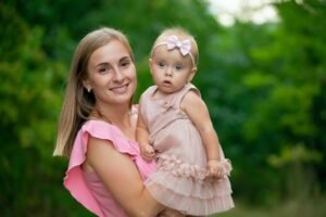 Leia mais sobre o artigo I was shamed on Facebook for taking my child to a childless wedding